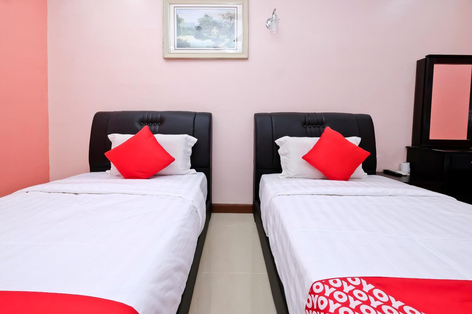 Oyo 714 Arina Hotel Bangi Eksteriør billede