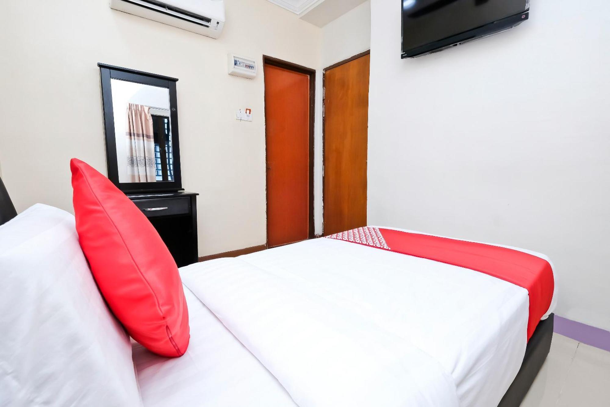 Oyo 714 Arina Hotel Bangi Eksteriør billede