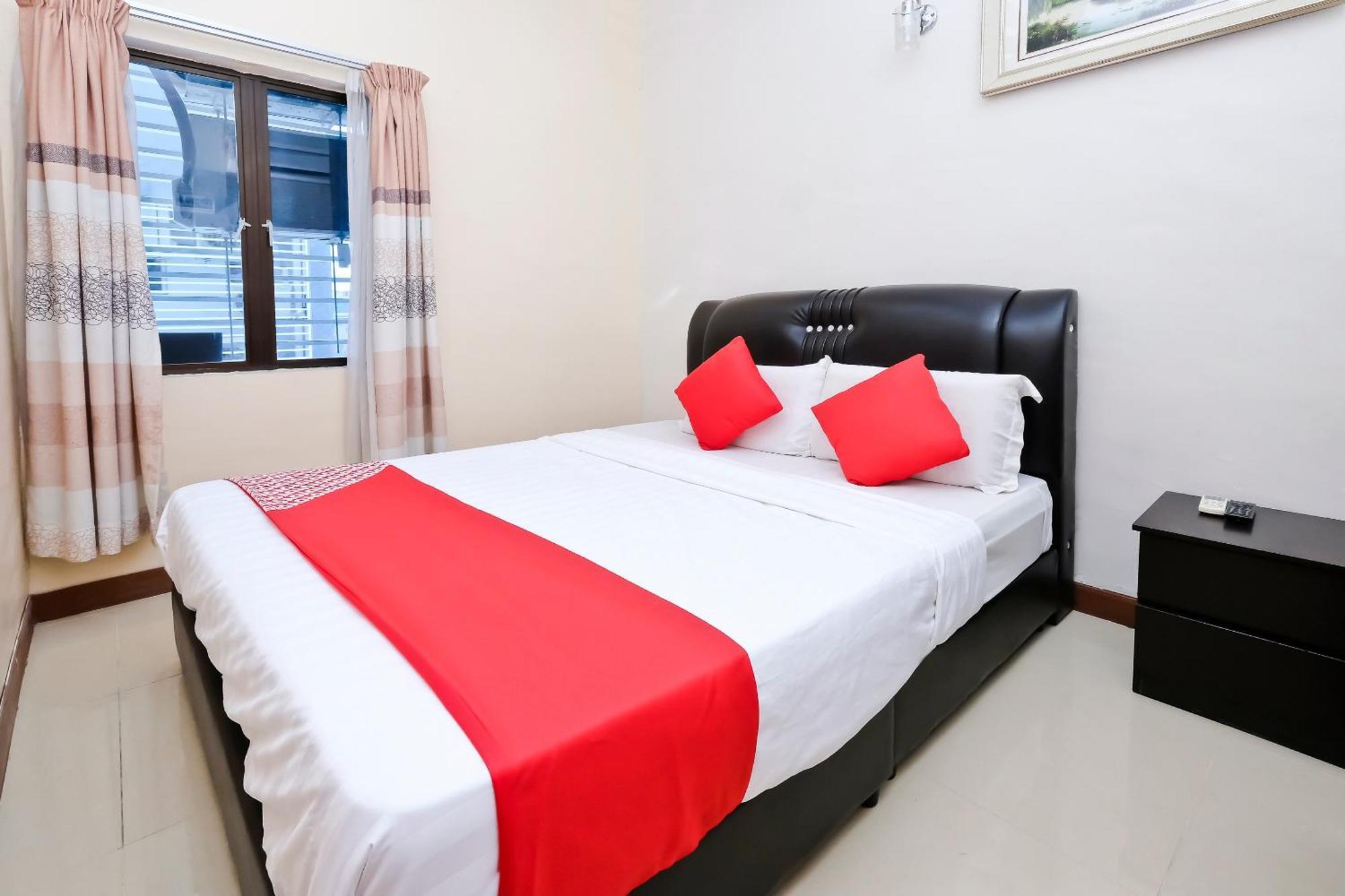 Oyo 714 Arina Hotel Bangi Eksteriør billede