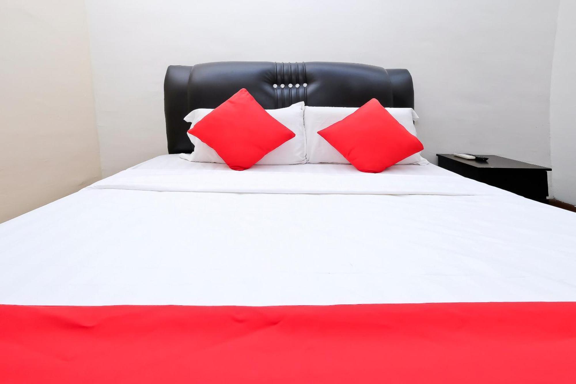 Oyo 714 Arina Hotel Bangi Eksteriør billede