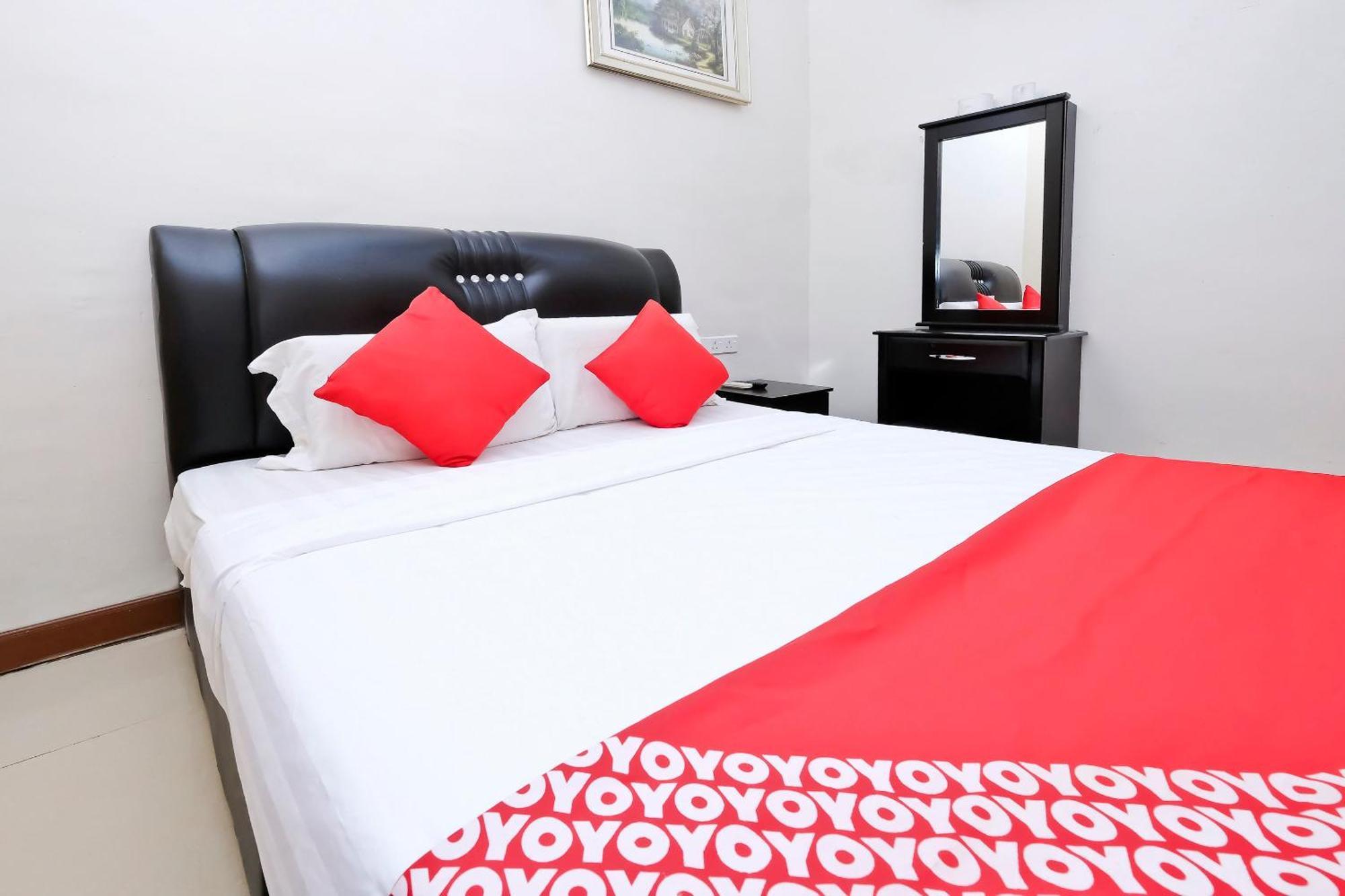Oyo 714 Arina Hotel Bangi Eksteriør billede