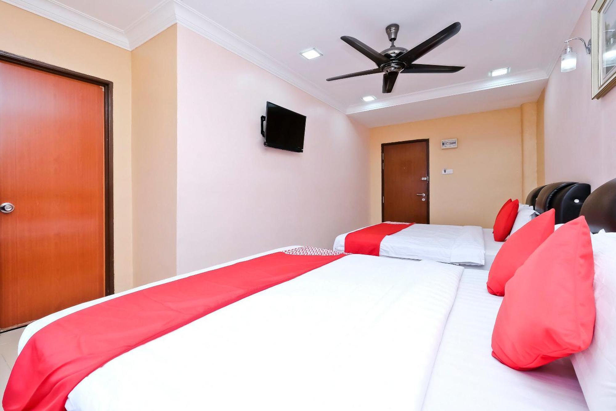 Oyo 714 Arina Hotel Bangi Eksteriør billede